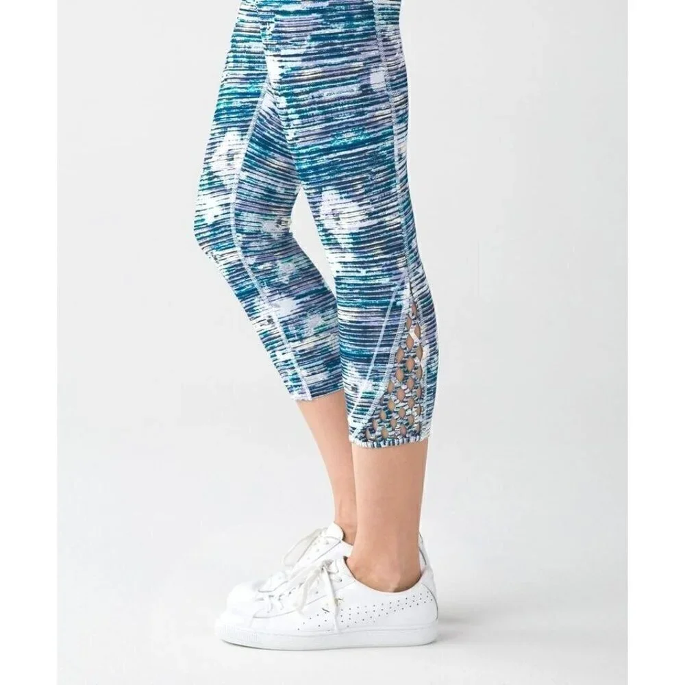 Lululemon True Self Crop II Blurry Belle Multi Leggings Sz 2 Mid Rise Yoga Capri